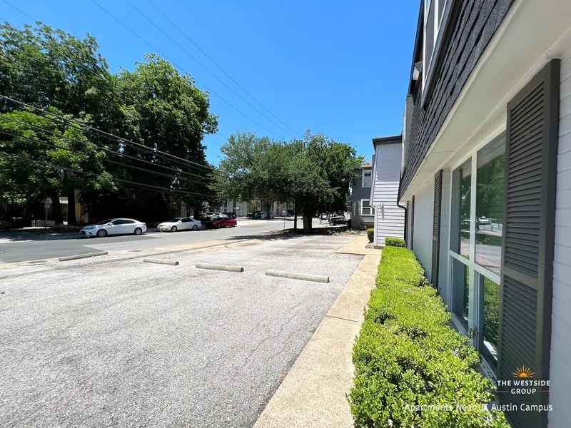 parking-facing-san-gabriel-st-austin