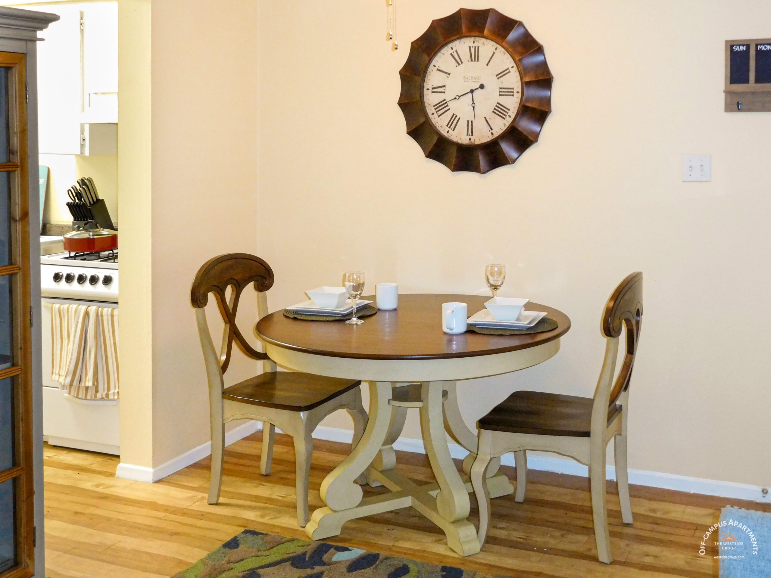 dining-table-with-2-chairs