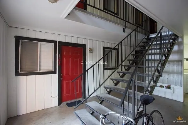 Access to door and stairs unit