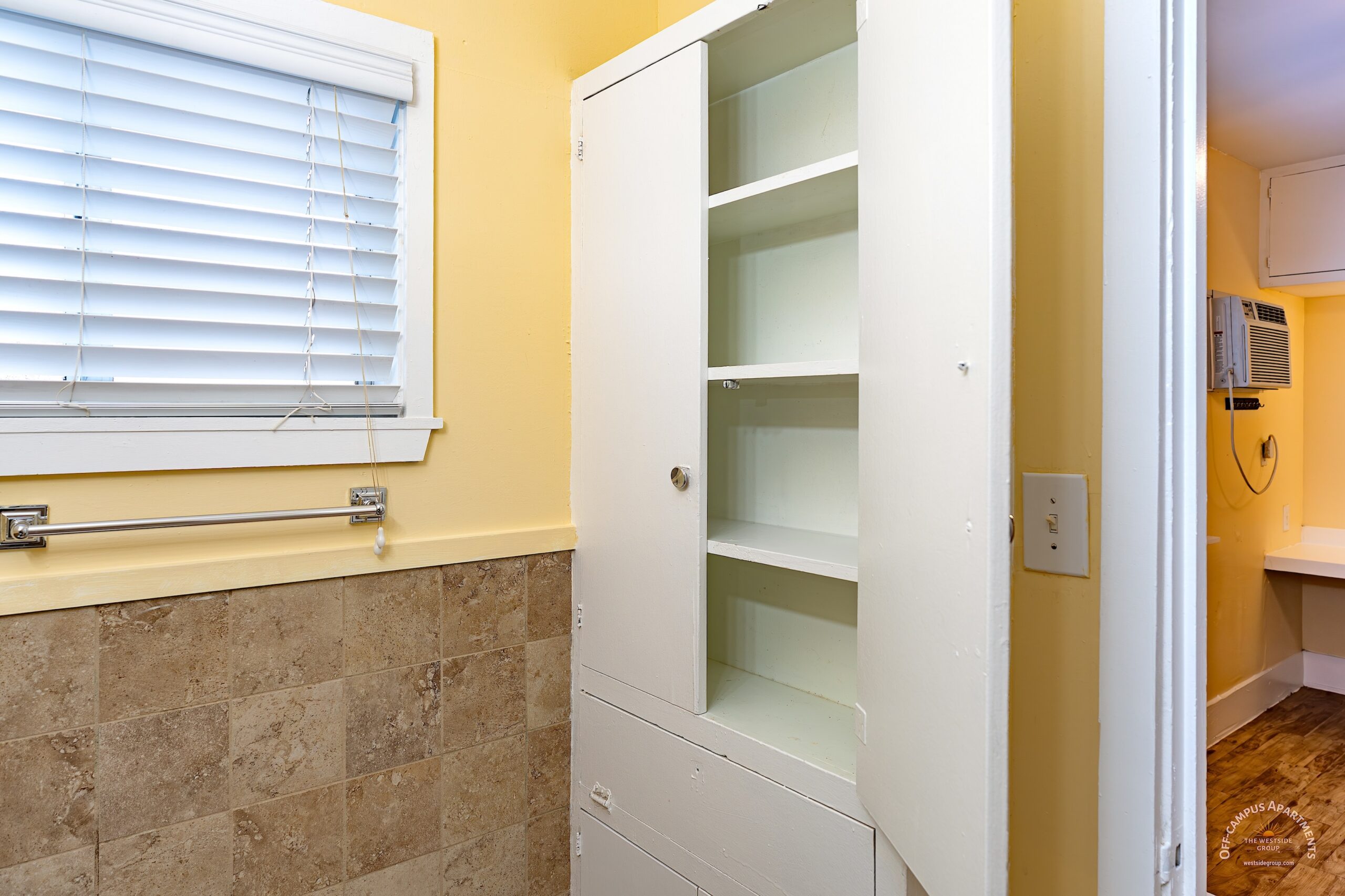 bathroom-closet-spaces