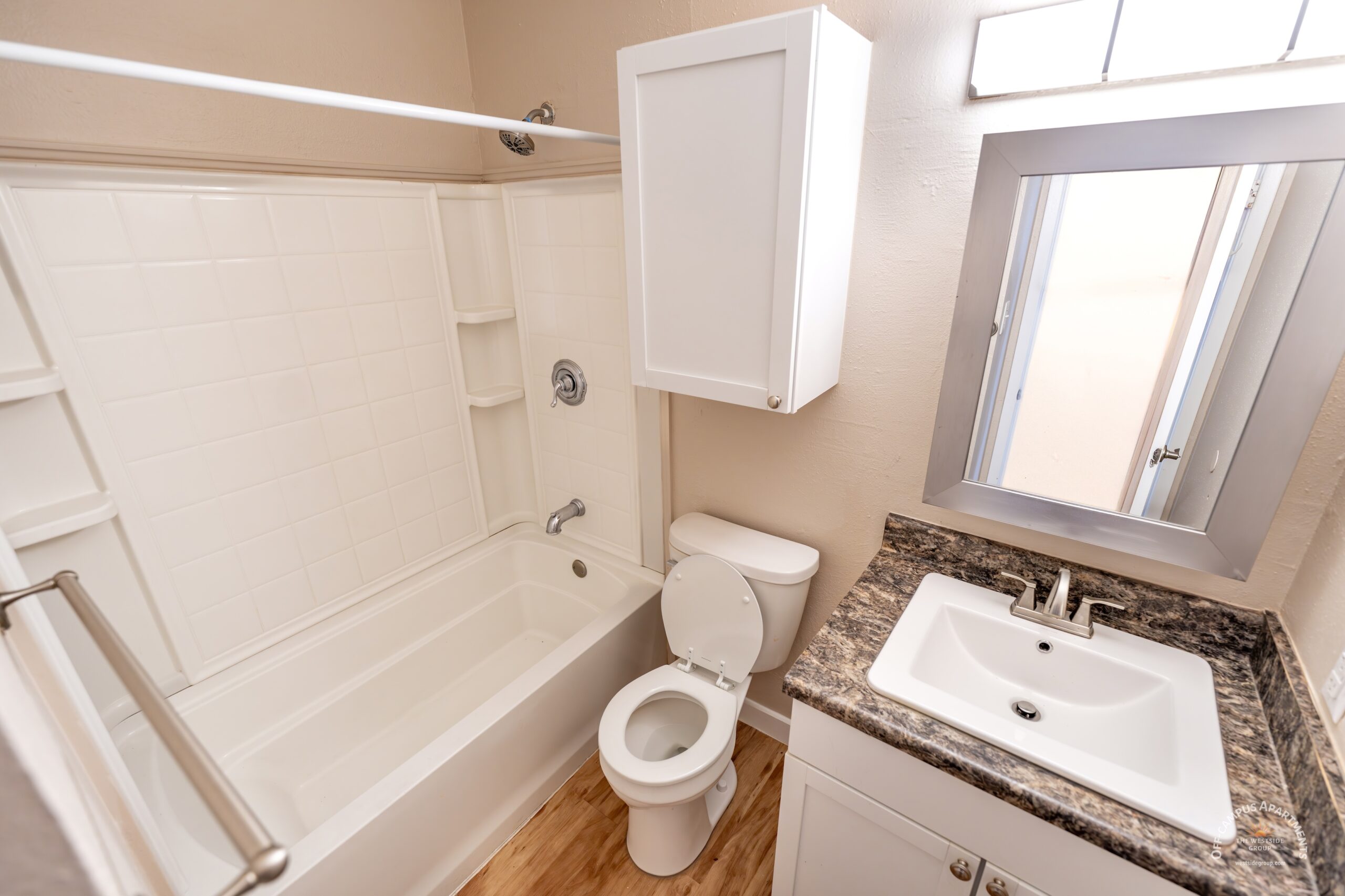 upgraded-bathroom-fixtures