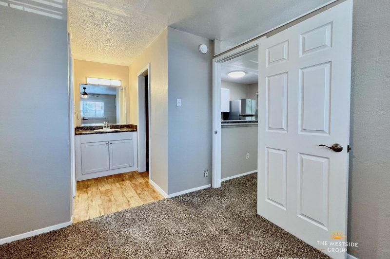 vanity-bedroom