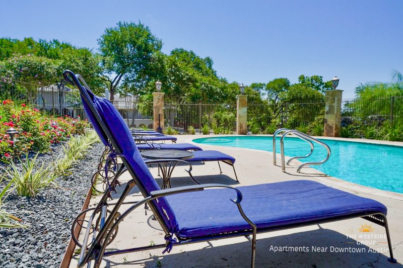 swimming-pool-lounge