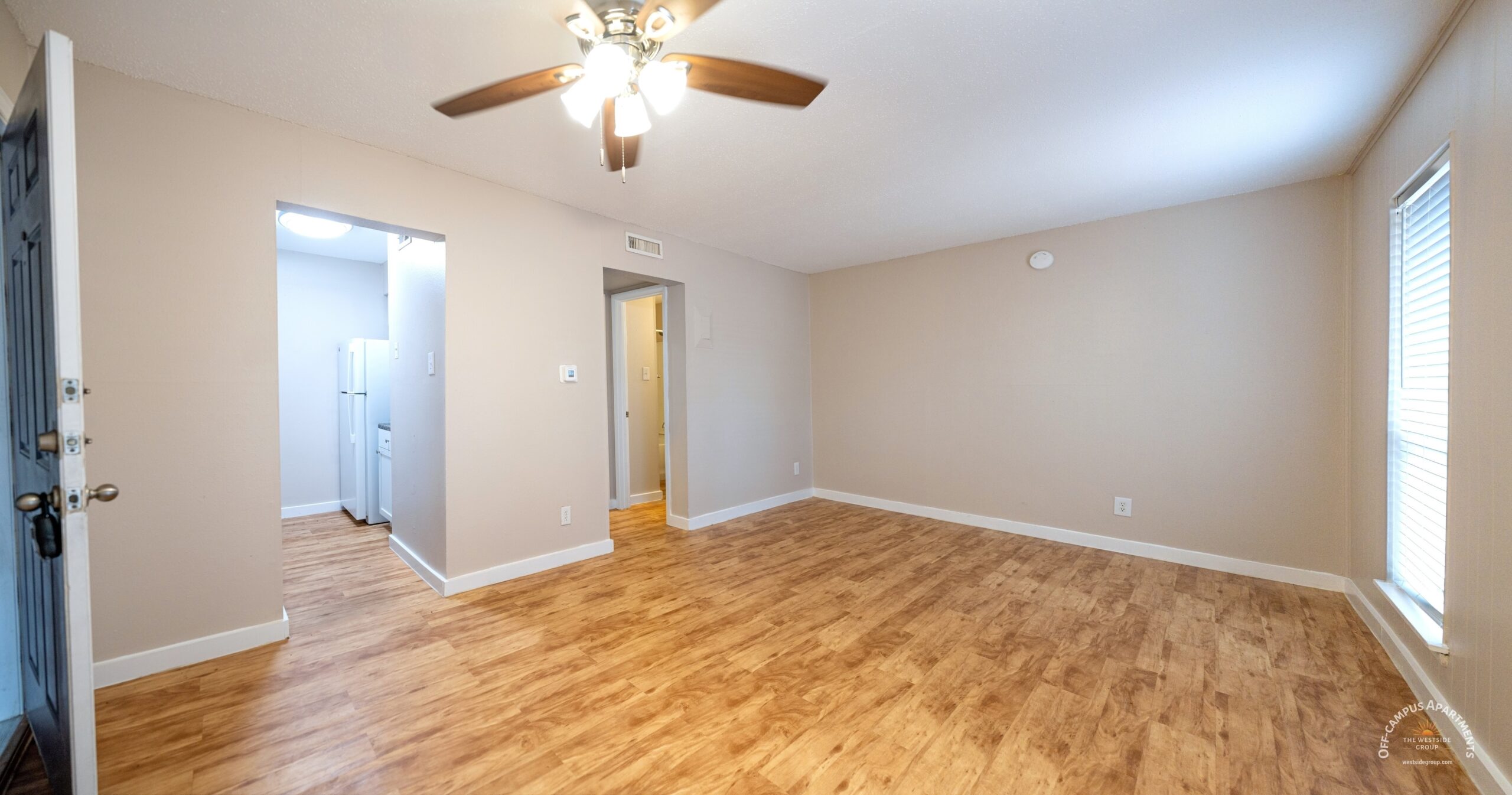 spacious-floor-studio-layout