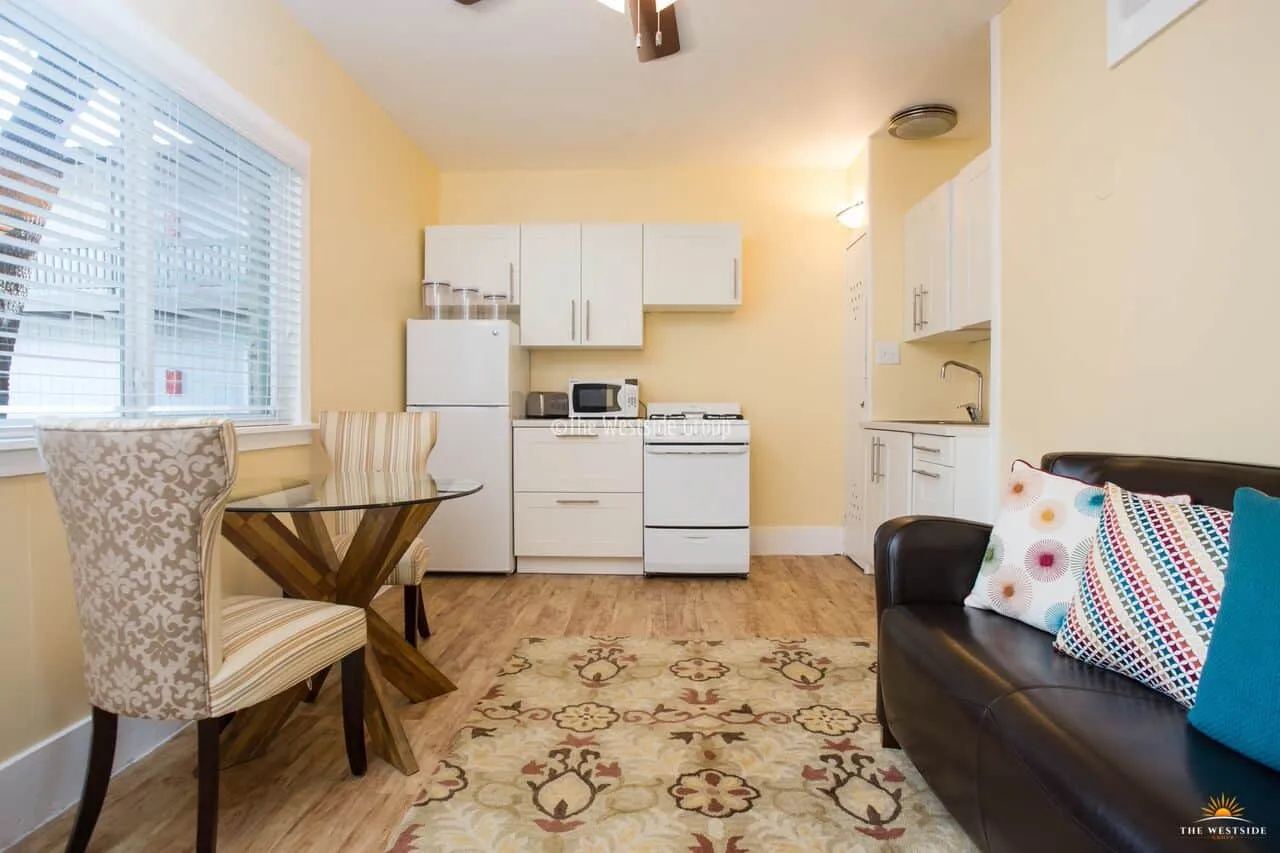 full apartment amenities for students